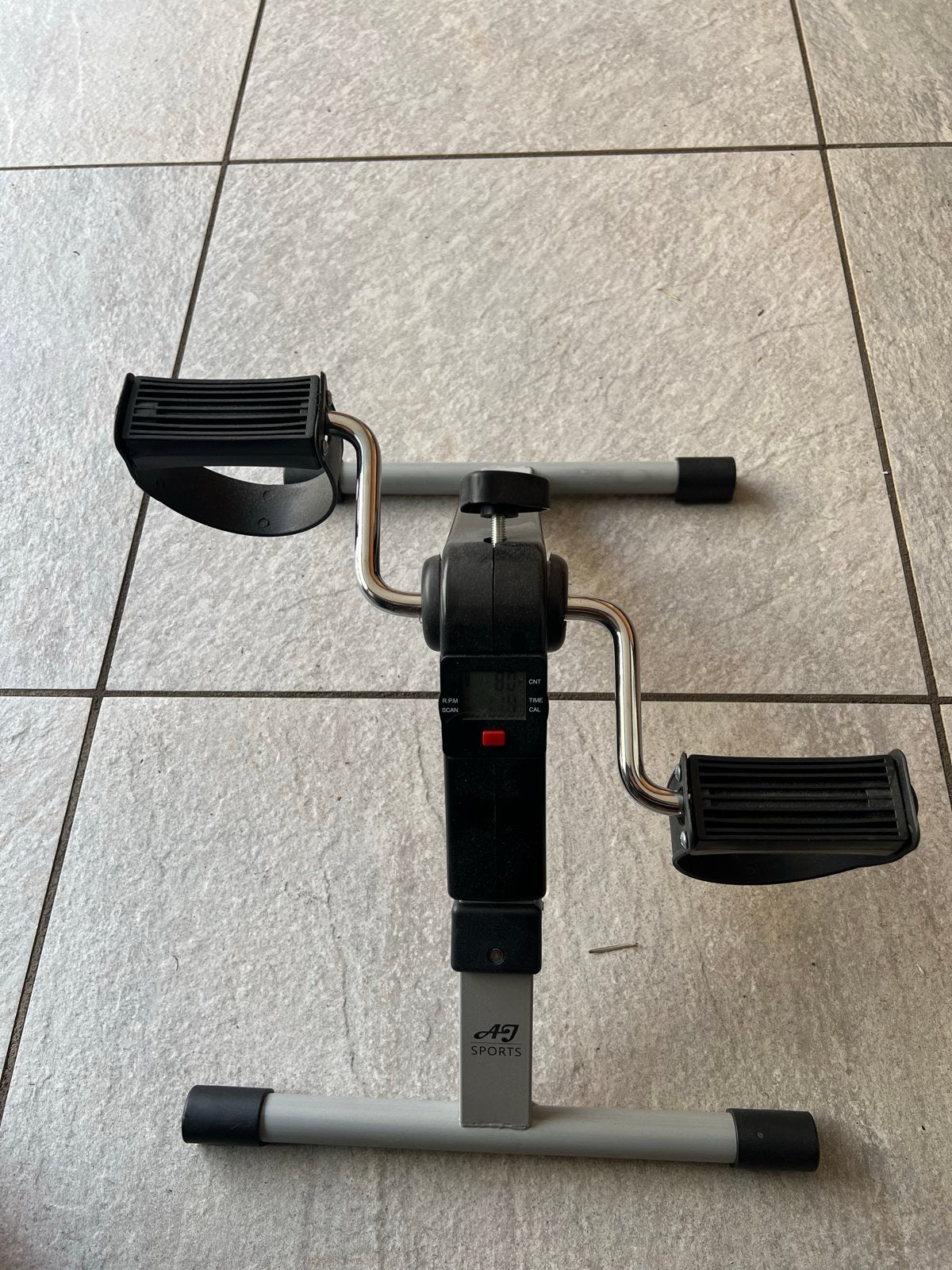 Compacte hometrainer/pedalentrainer - A4J Sports, Ophalen, Gebruikt, Armen, Metaal