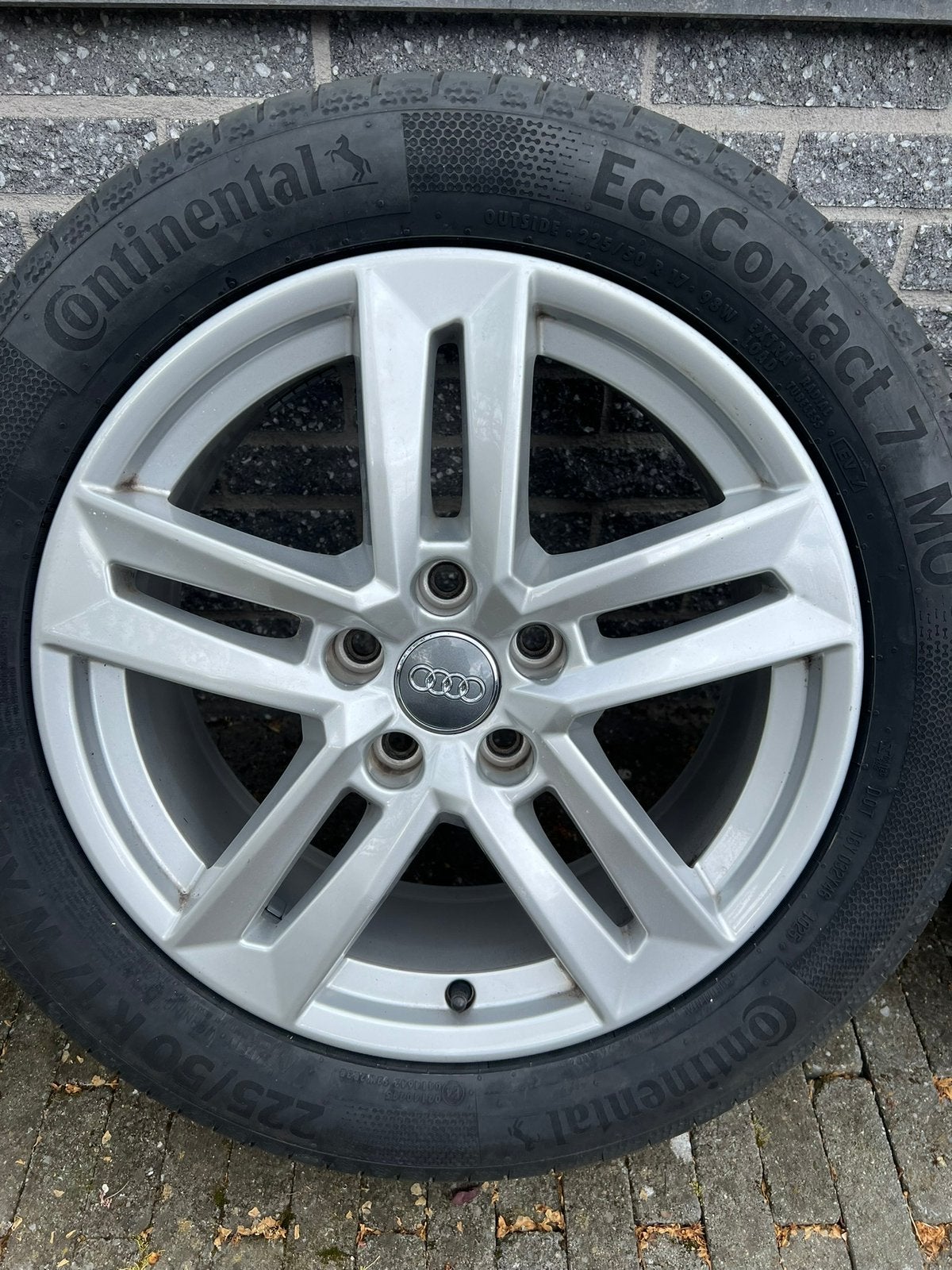 Audi A4 17 inch velgen met nieuwe Continental 225 50 R17, Auto-onderdelen, Banden en Velgen, Ophalen, Banden en Velgen, Nieuw