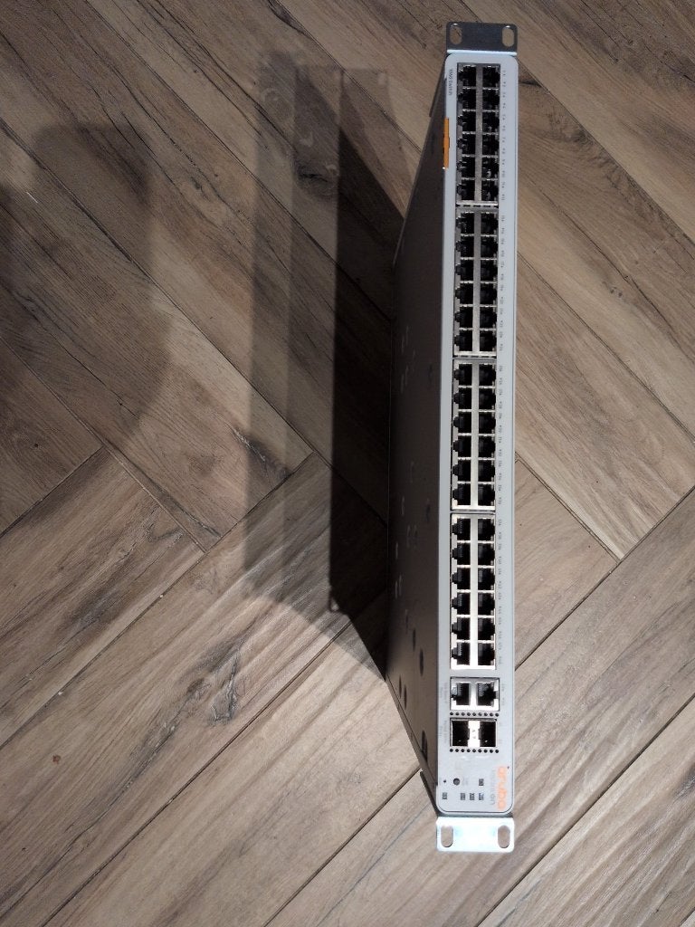 Aruba Instant On 1960 48 poorts managed switch JL808A 10GbE, Ophalen of Verzenden, Zo goed als nieuw