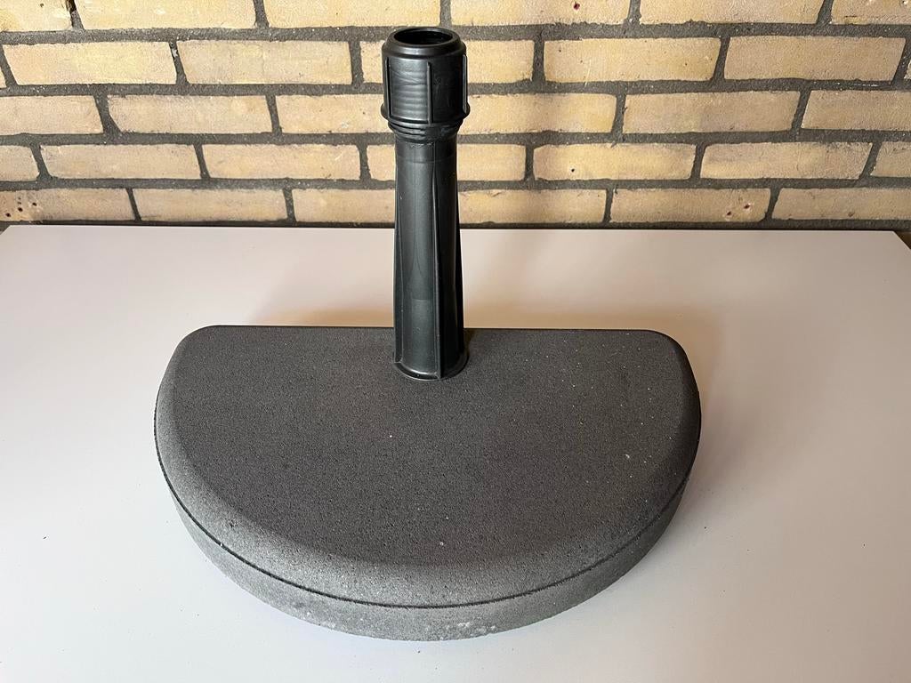 Bramson IKEA Parasolvoet - Half Rond, Tuin en Terras, Parasols, Ophalen, Zo goed als nieuw, 1 tot 2 meter, Parasolvoet