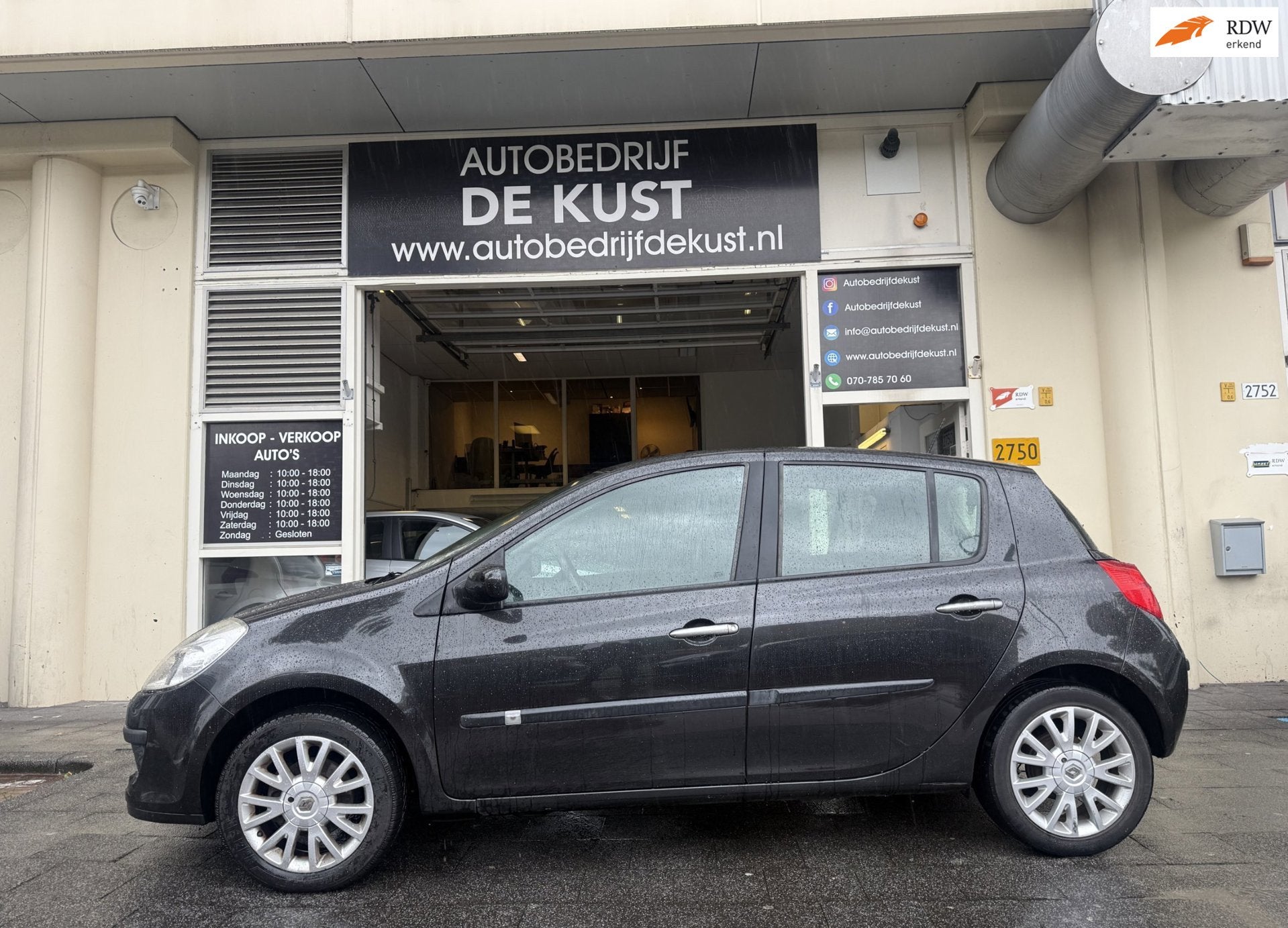 Renault Clio 1.2-16V 2009 5-Drs Zwart, Voorwielaandrijving, 535 kg, Gebruikt, 4 cilinders