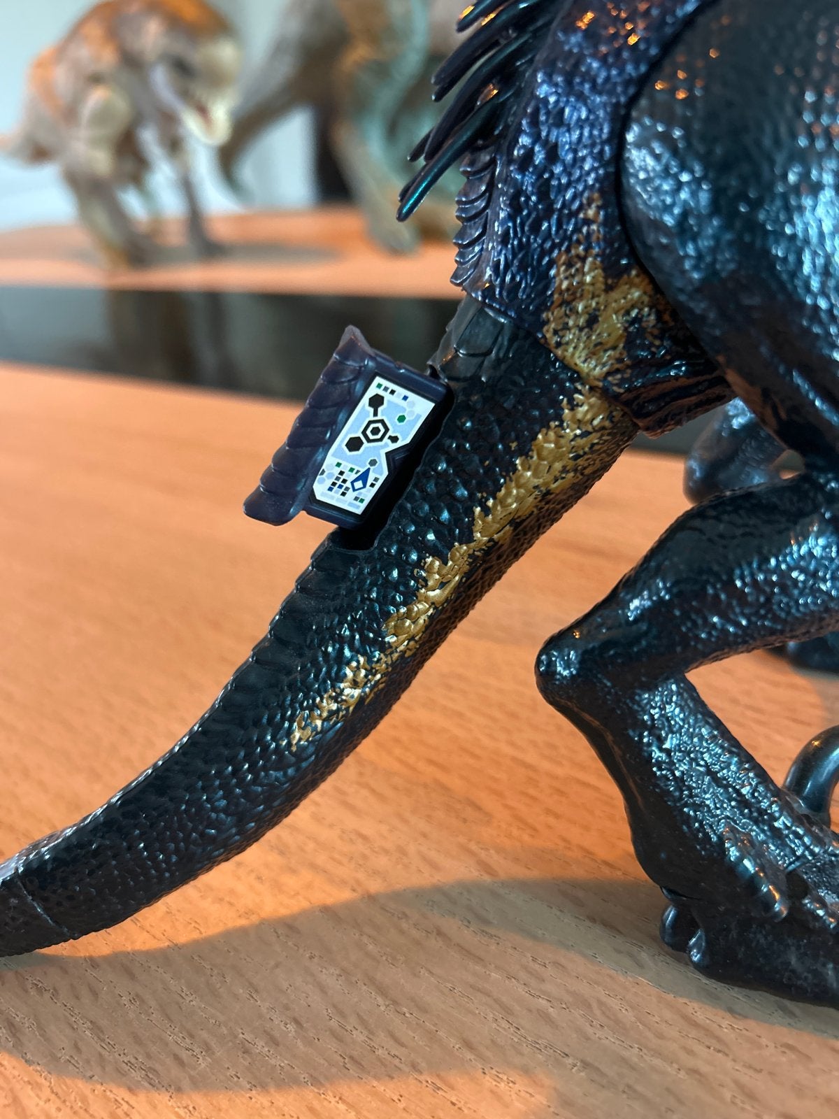 Jurassic World hybrid Indoraptor actiefiguur met geluid, Ophalen of Verzenden, Zo goed als nieuw