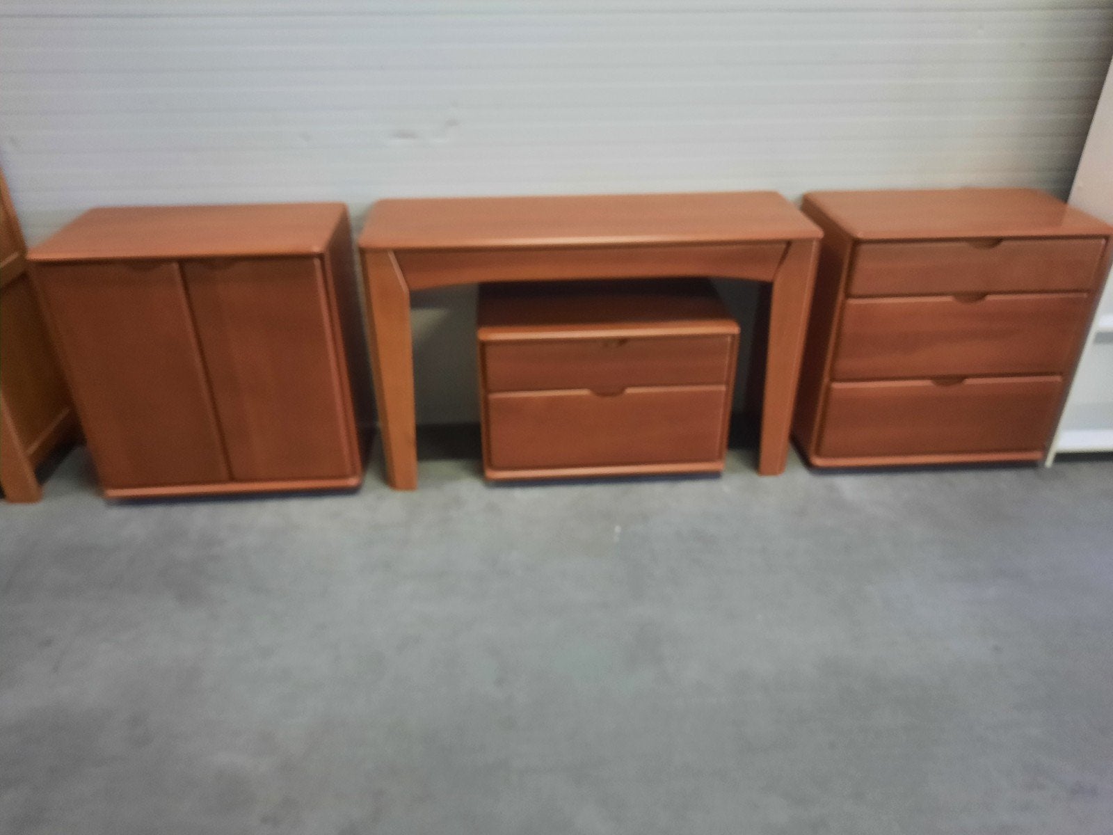 Sidetable en diverse ladekasten en kastje met deuren, Ophalen, Gebruikt, 100 tot 150 cm, Overige houtsoorten