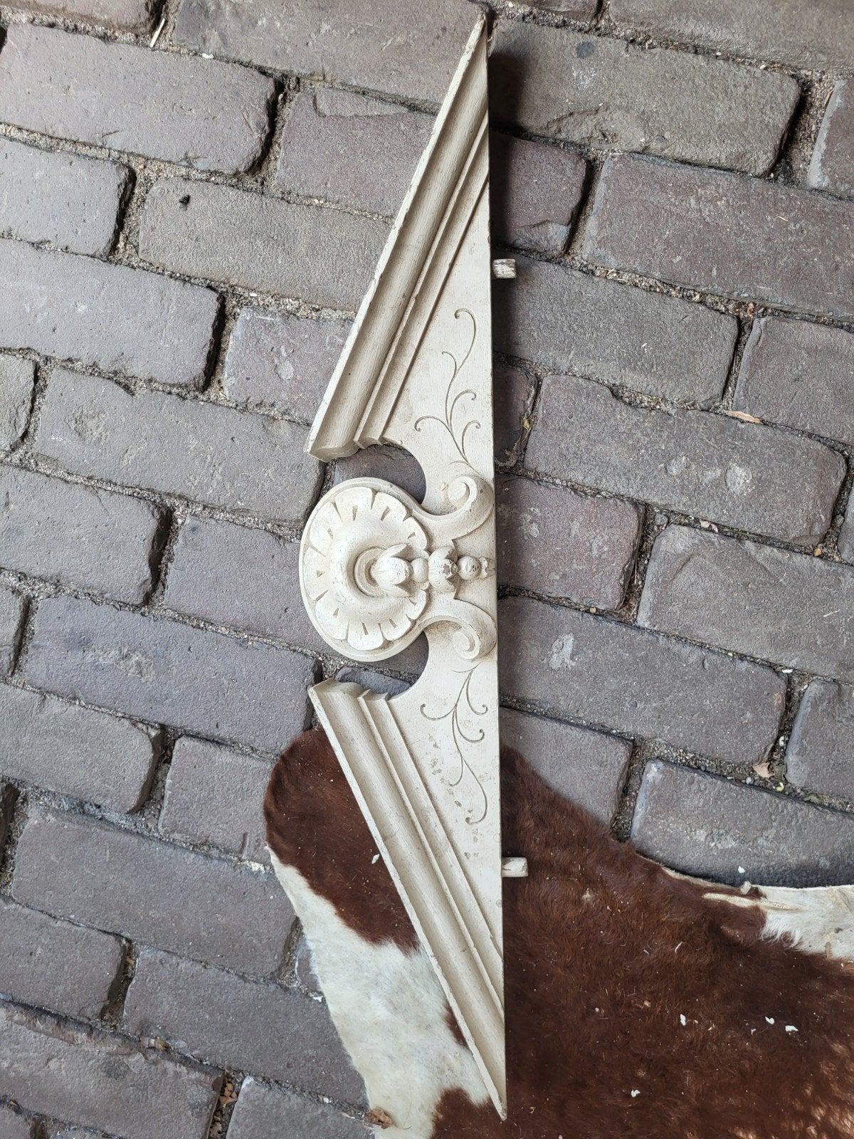 Decoratieve houten kroonlijst met kruldetails, Ophalen of Verzenden
