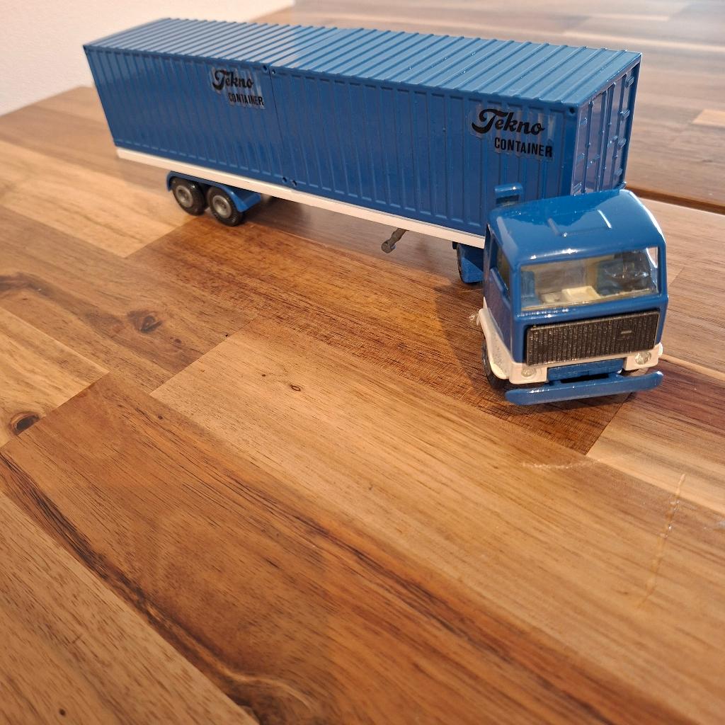 VOLVO F 89 & 2 ASSER TR + CONTAINERS METAAL TEKNO NIEUW., Verzenden, Nieuw, Bus of Vrachtwagen, Tekno