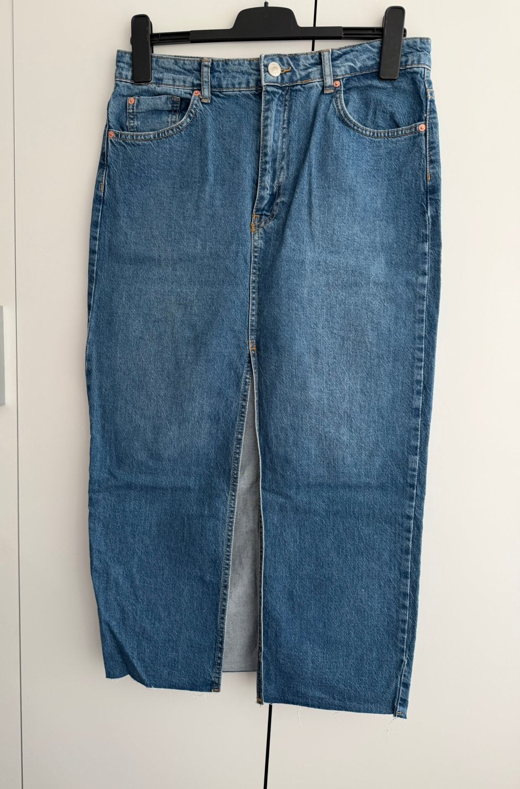 Stradivarius denim spijker lange rok M 40 split, Kleding | Dames, Rokken, Maat 38/40 (M), Zo goed als nieuw, Onder de knie, Verzenden
