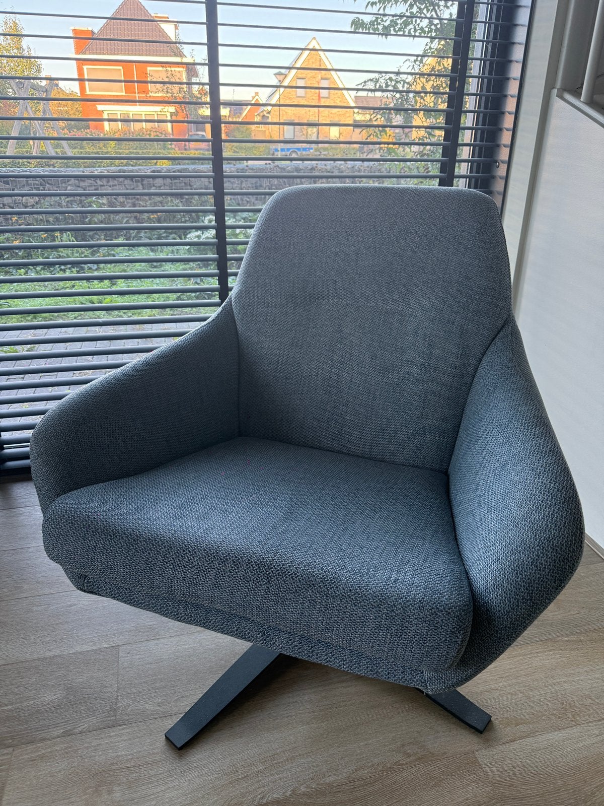Goossens Bobby draaifauteuil, hemelsblauw, zo goed als nieuw, Ophalen, Zo goed als nieuw, 75 tot 100 cm, Stof