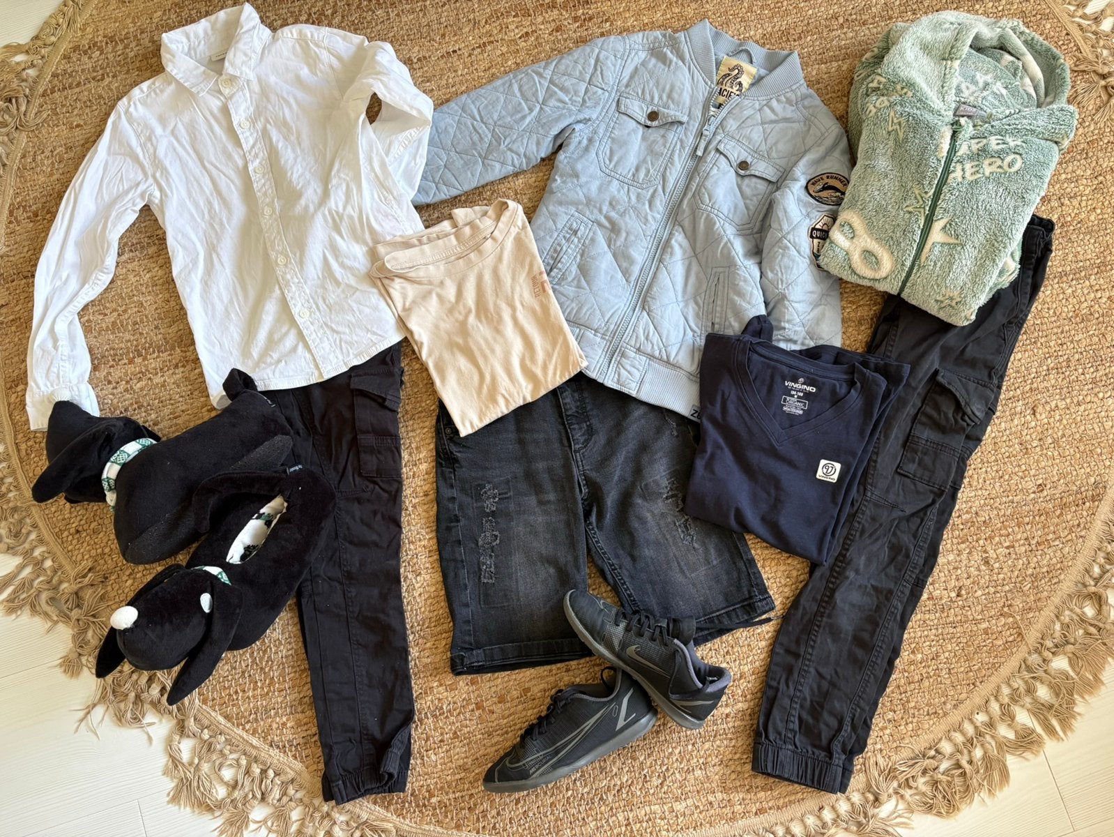 Kledingpakket jongen 128 134 Retour Z8 Nike 32 Broek Jas, Ophalen of Verzenden, Gebruikt