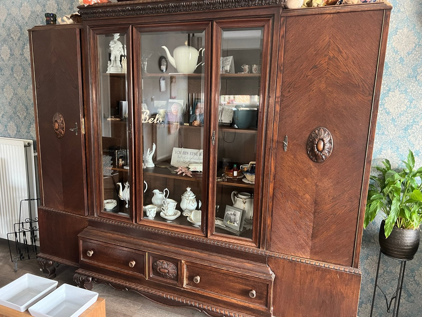 Antieke Eiken Klooster Vitrine Buffetkast Renaissance Stijl, Ophalen