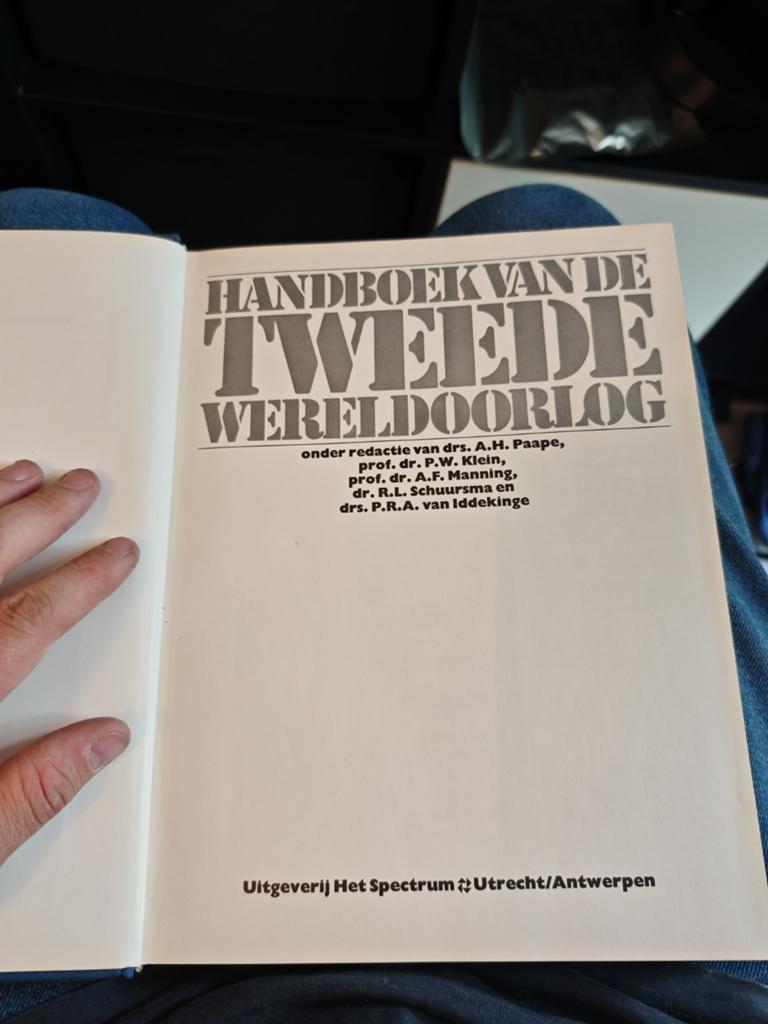 4 Geschiedenis Boeken, Ophalen of Verzenden, 20e eeuw of later, Gelezen