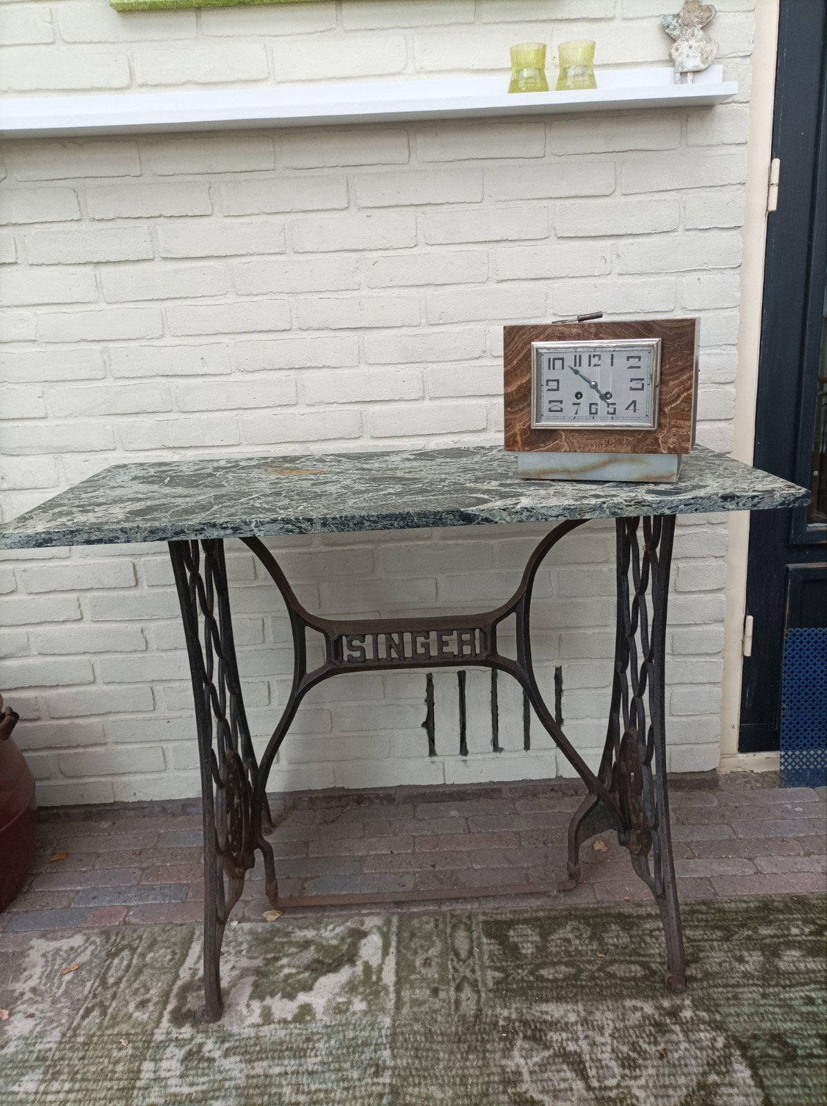 Smeedijzeren tafel met groen marmeren blad, Ophalen