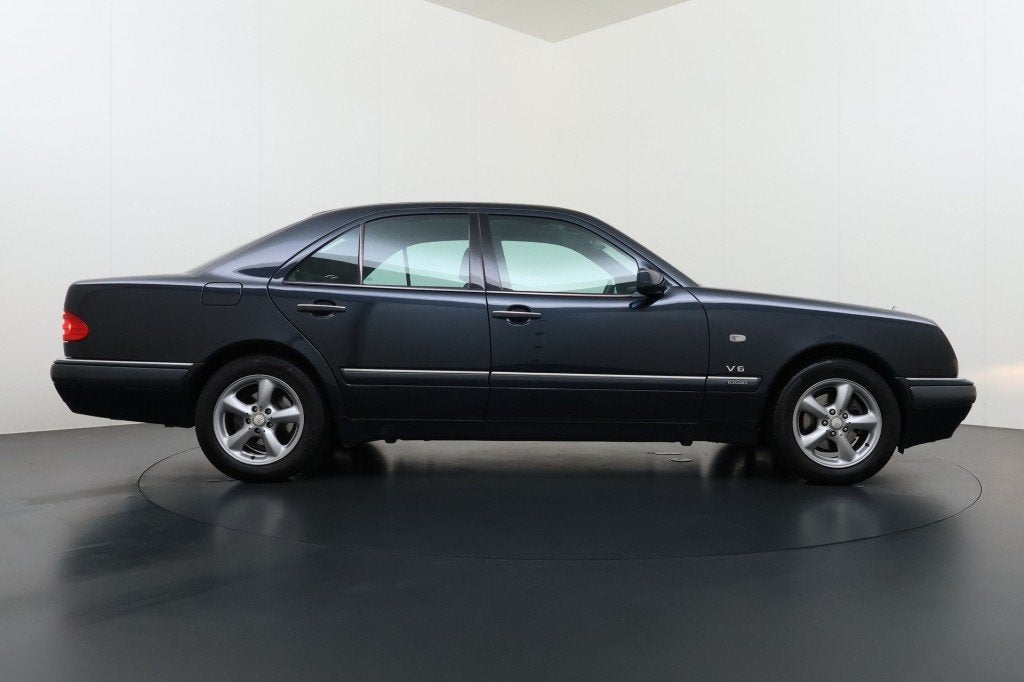 Mercedes-benz E-KLASSE 240 ELEGANCE V6 Automaat Youngtimer!!, foto 6