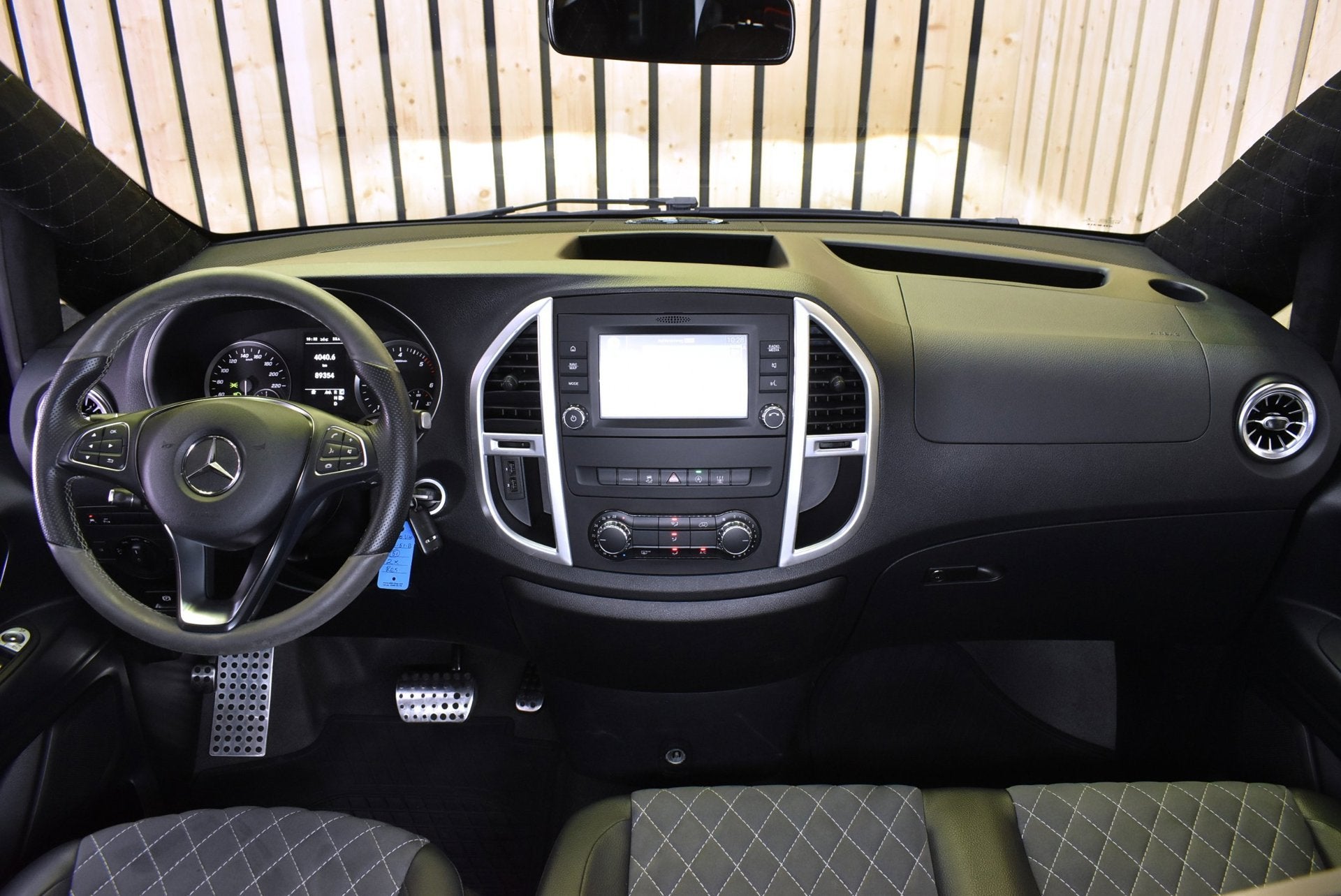 Mercedes-Benz Vito 116 CDI Extra Lang DC Comfort 89dkm Trekh, Auto's, Bestelauto's, Automaat, Gebruikt, Euro 6, 4 cilinders