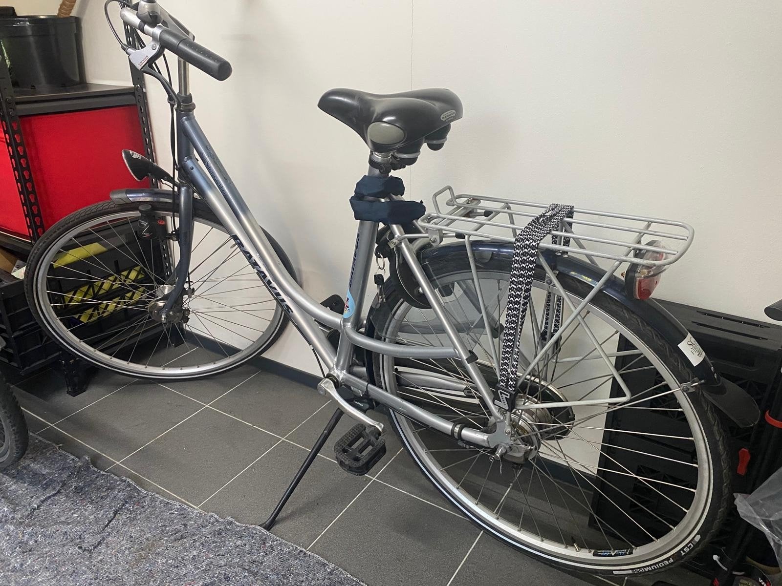 Batavus Damesfiets - Comfortabel en Betrouwbaar, Fietsen en Brommers, Fietsen | Dames | Damesfietsen, Ophalen, Velgrem, Versnellingen