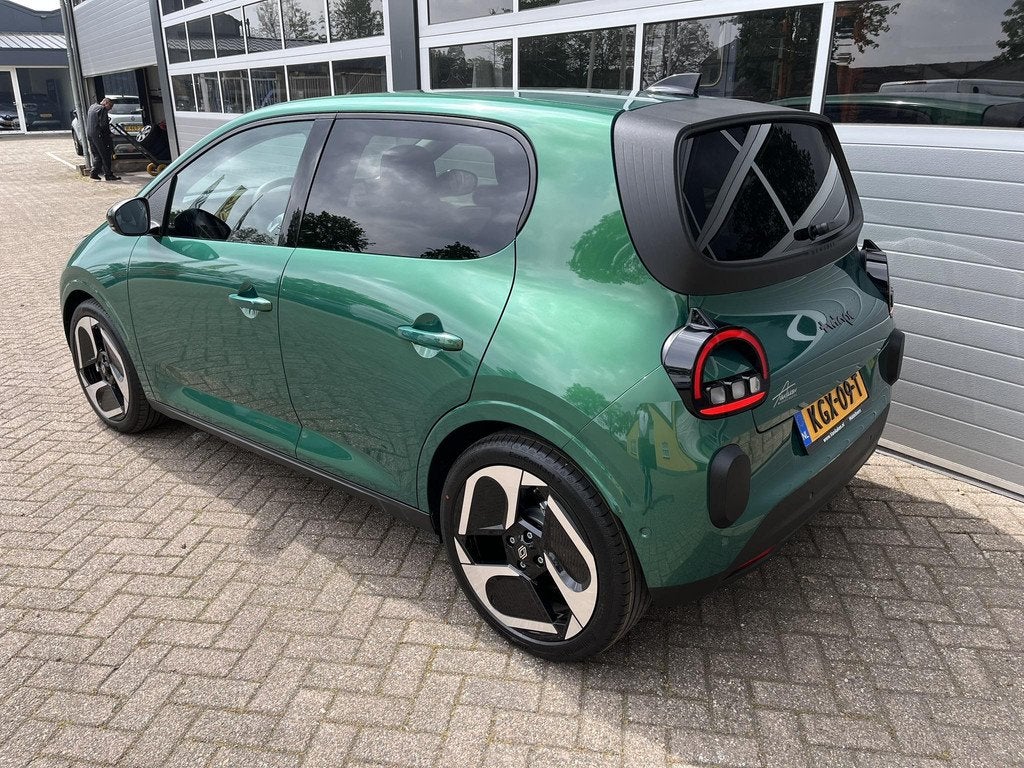 Renault Twingo urban range techno 27.5 kWh, Auto's, Renault, 12 maanden, Gebruikt, 180 min, Origineel Nederlands