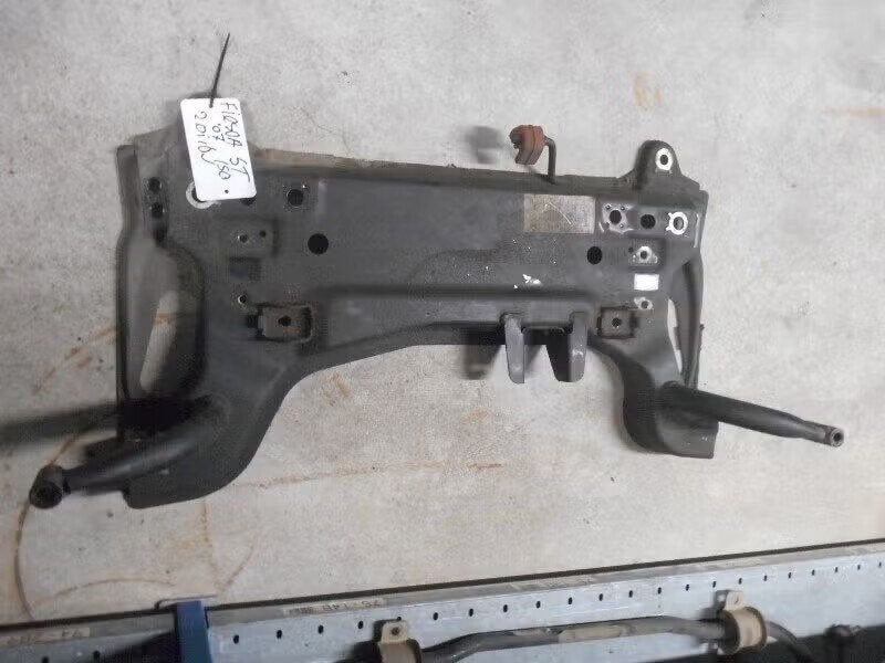 SUBFRAME VOOR Ford Fiesta 5 (JD / JH) (01-2001/12-2009), Gebruikt, Ophalen of Verzenden, Henry-Ford-Straße 1 50735 Köln, DE, Ford-Werke GmbH