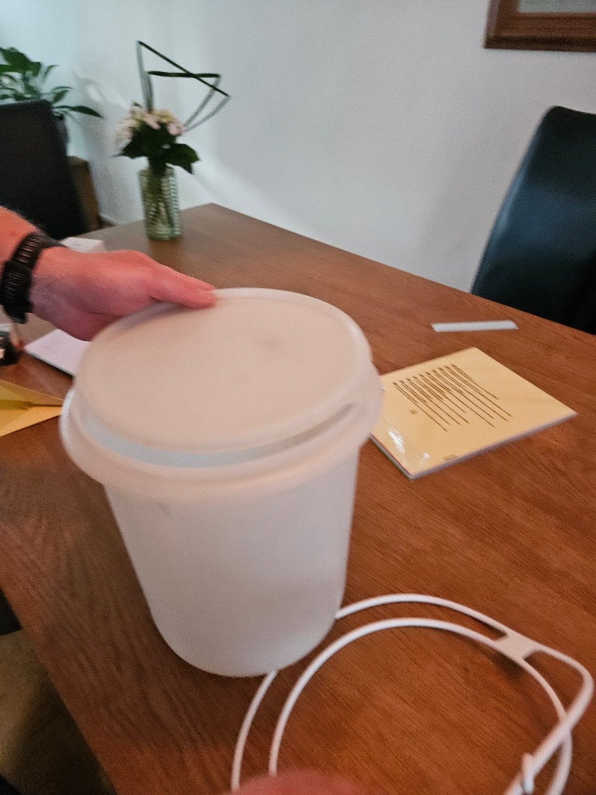 Tupperware emmer met deksel en handvat, Ophalen of Verzenden, Gebruikt, Kunststof, Met deksel