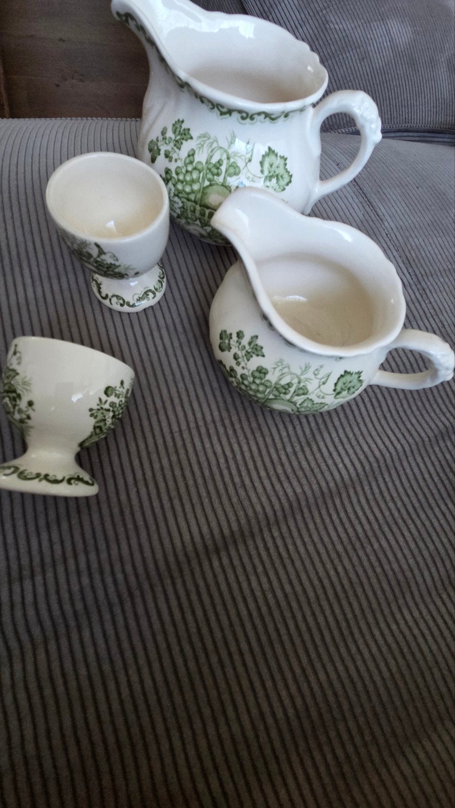 Mason's Fruit Basket: 2 melkkannetjes en 2 eierdopjes, Ophalen of Verzenden