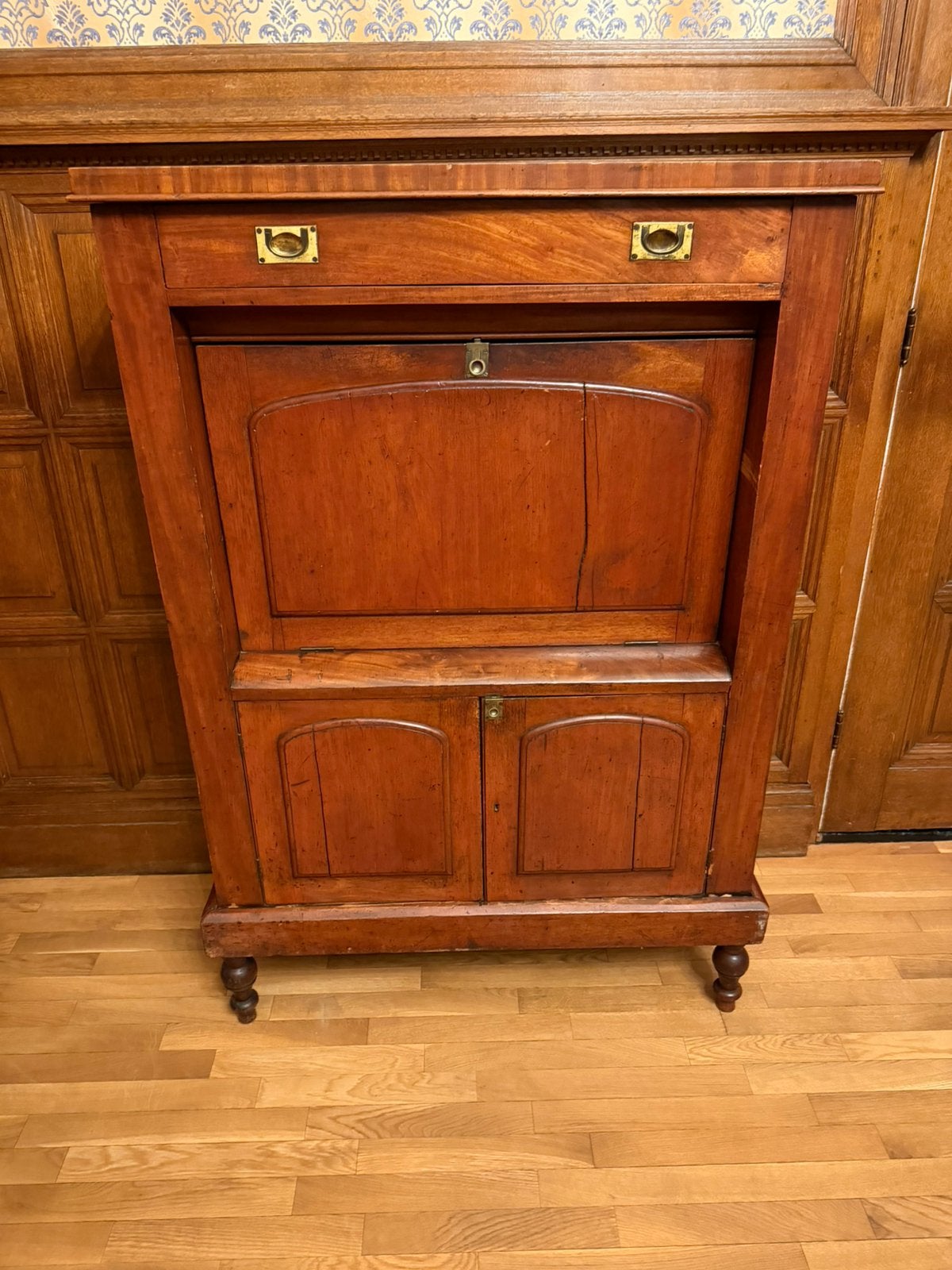 Antieke Secretaire in campaign stijl, Ophalen