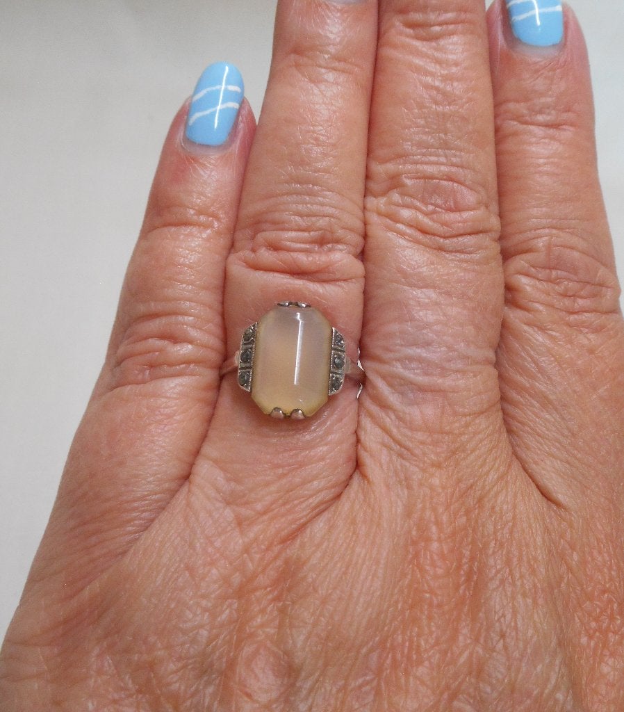 Zilveren antieke Art Deco ring met mooie steen nr.211