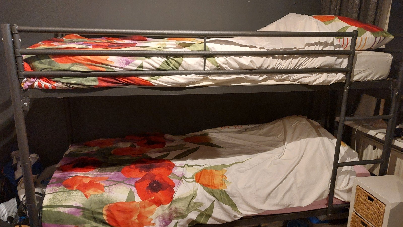 Stevig stapelbed met ladder - Ideaal voor kleine kamers, Huis en Inrichting, Ophalen, Gebruikt, 90 cm, Eenpersoons