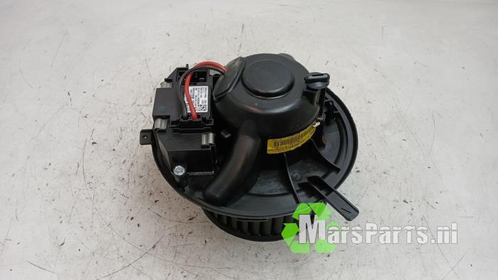 Kachel Ventilatiemotor van een Volkswagen Golf, Gebruikt, -, Volkswagen, -