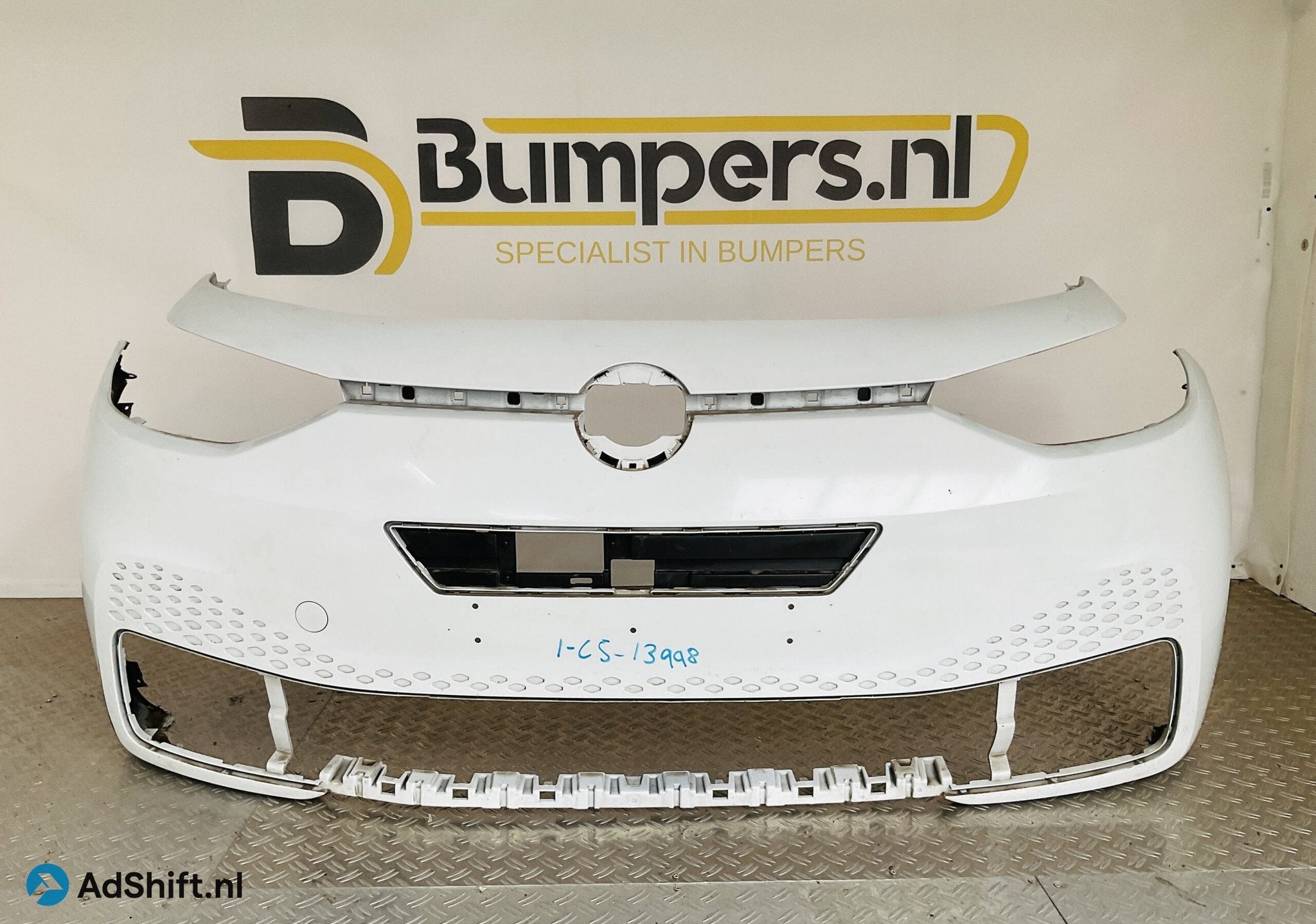 Bumper Volkswagen iD3 10A807221A Voorbumper 1-C5-13998z, Bumper