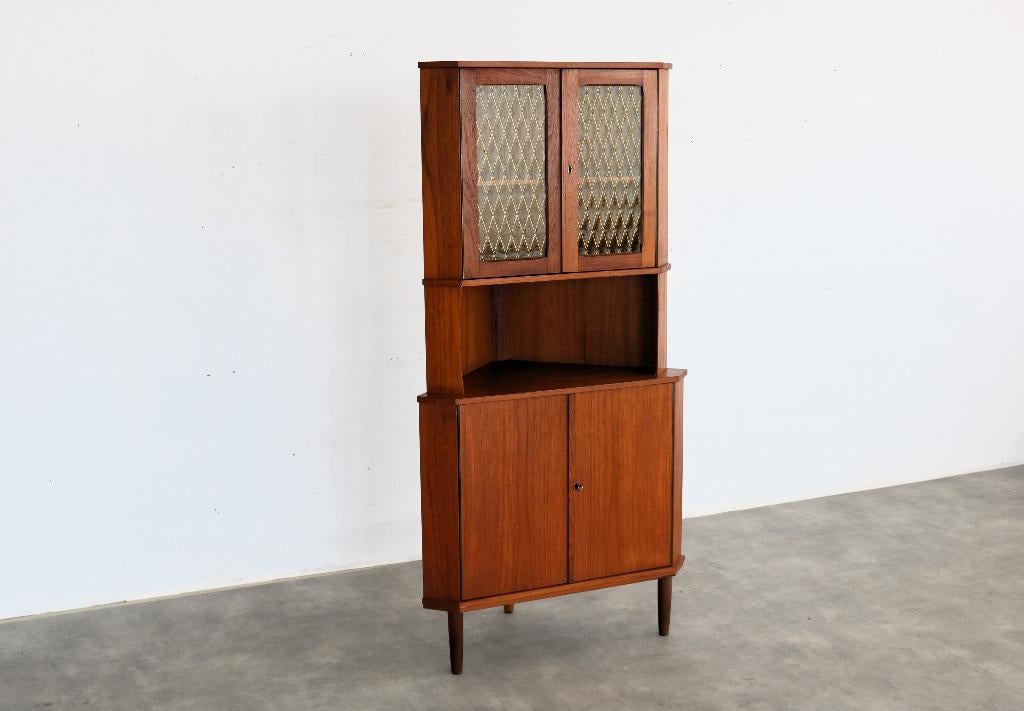 vintage hoekkast | vitrinekast | jaren 60 | Deens, ., Glas, ., 150 tot 200 cm
