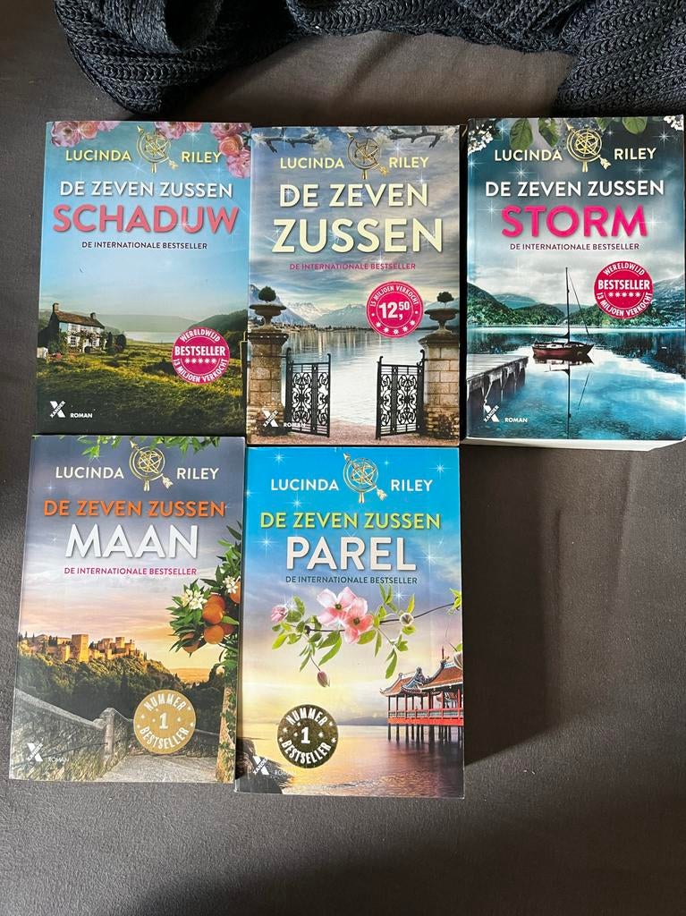 De Zeven Zussen boeken van Lucinda Riley, Ophalen, Gelezen