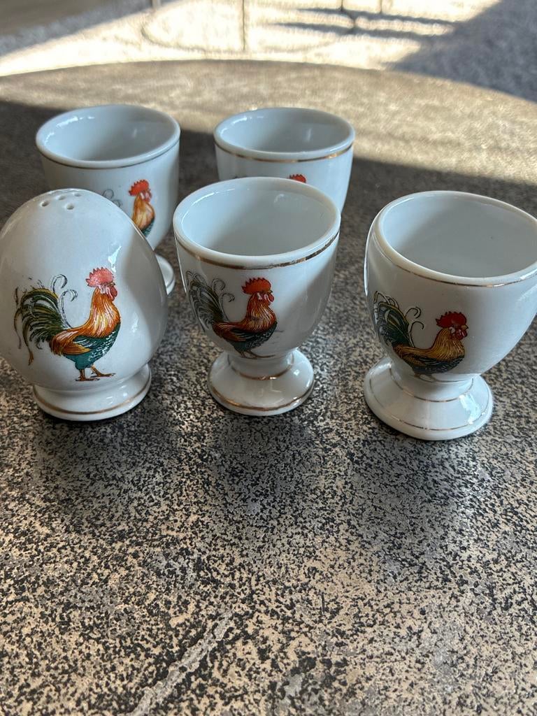 Vintage Eierdopjes en zoutvaatje met haan decoratie, Ophalen of Verzenden, Overige stijlen, Overige typen