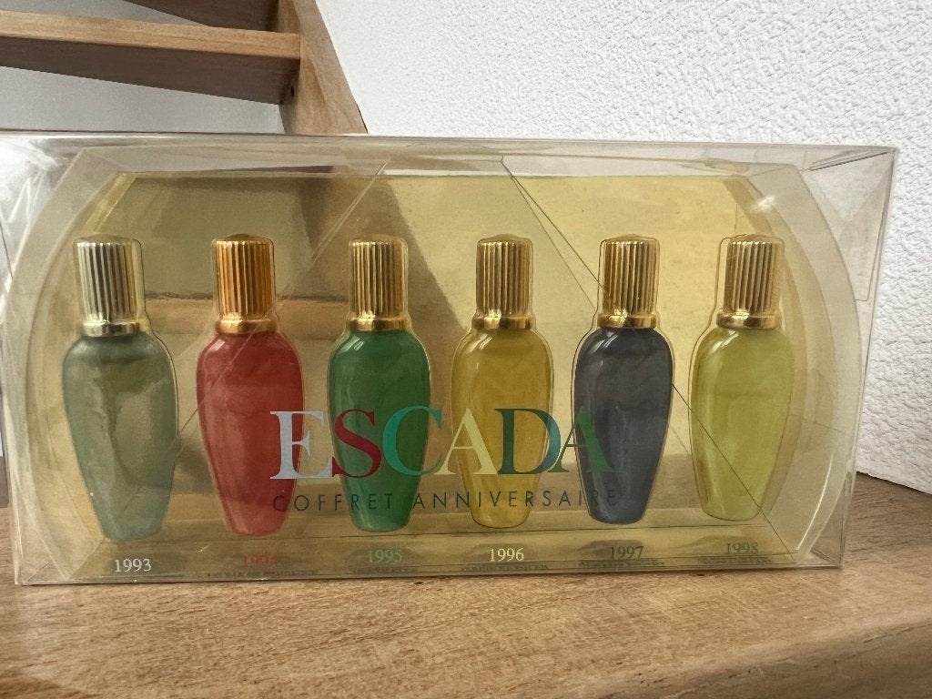 Escada Coffret Anniversaire 1993-1998 Miniatuur Set, Verzenden, Nieuw, Miniatuur, Gevuld