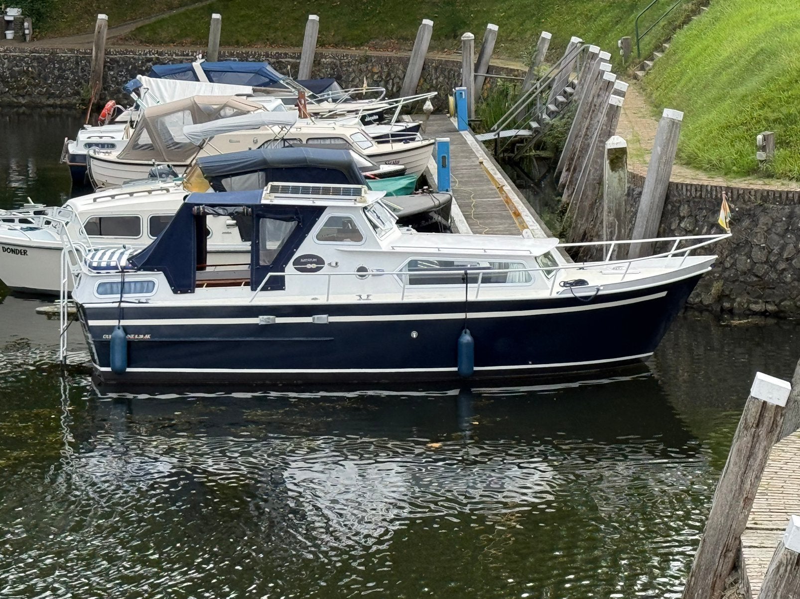 Curtevenne 830 AK, Ophalen, Zo goed als nieuw, Boegschroef