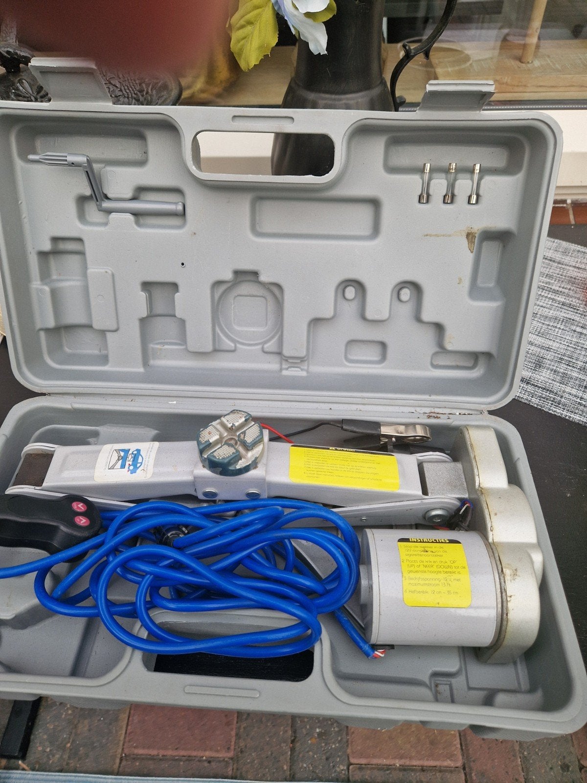 Elektrische Krik 12V - Max 2000 KG - MOVECARE, Ophalen
