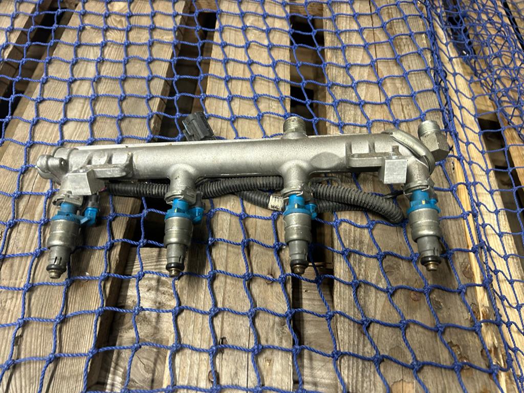 Injectorrail B207E Saab 9-3 1.8t 2006, Ophalen of Verzenden, Gebruikt, Saab