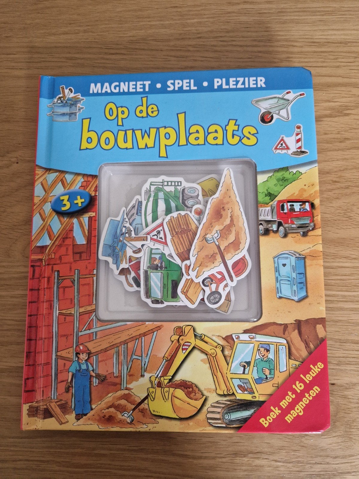 Magneetboek 'Op de bouwplaats' met 16 magneten, Kinderen en Baby's, Ophalen of Verzenden, Zo goed als nieuw, Knutselen
