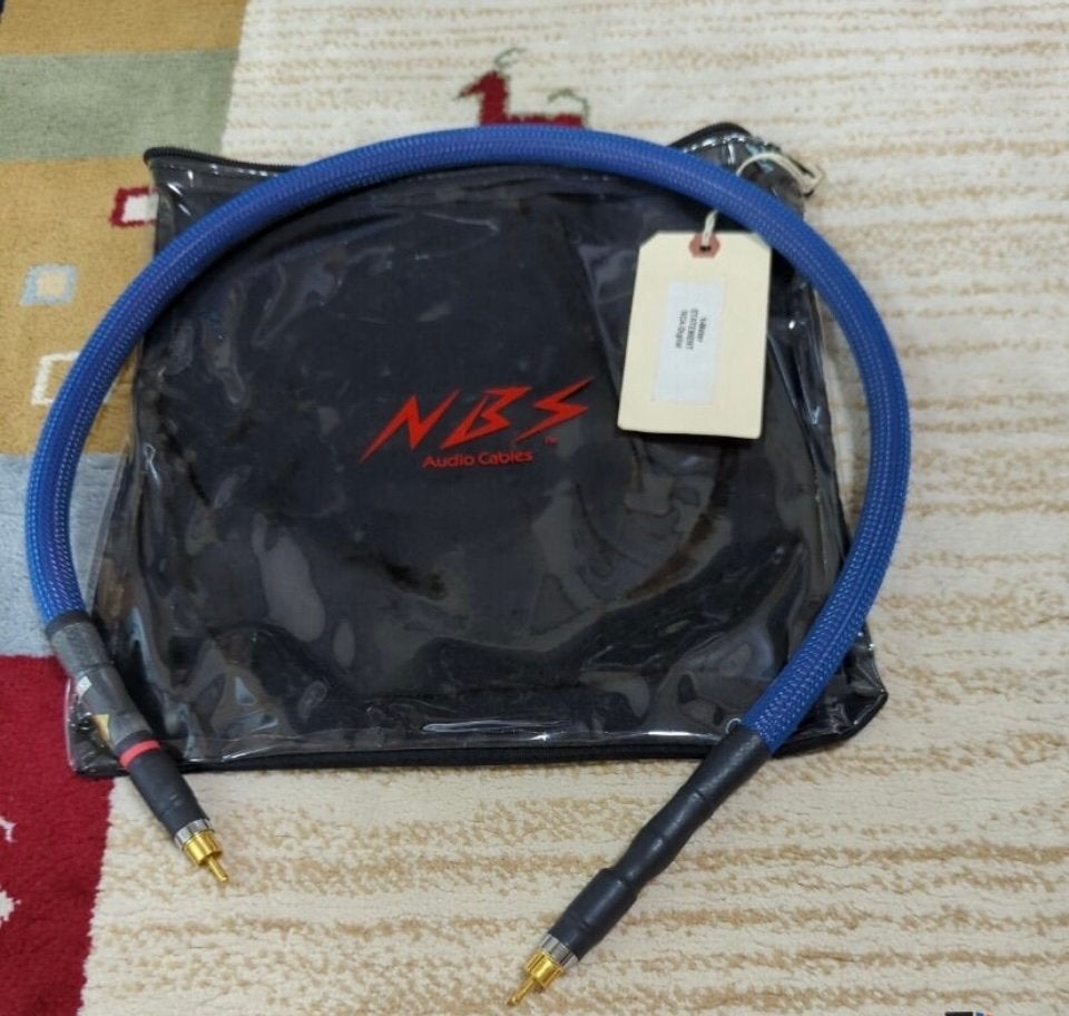 NBS Monitor 2 RCA Digital – Te Koop / Ruilen, Ophalen of Verzenden, Zo goed als nieuw, Minder dan 2 meter, Interlink-kabel