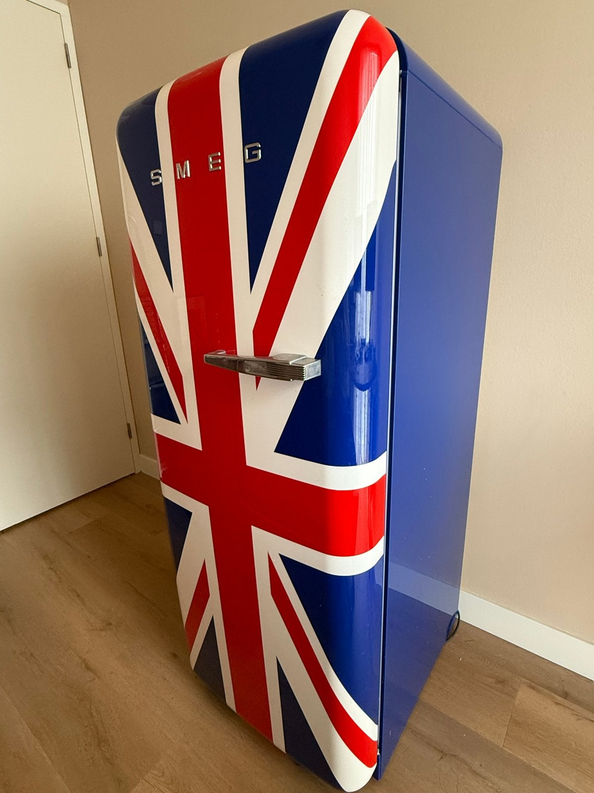 Smeg FAB28LDUJ5 Koelkast - Union Jack Design, 3 jaar oud, Ophalen, 200 liter of meer, Zo goed als nieuw, 140 tot 160 cm