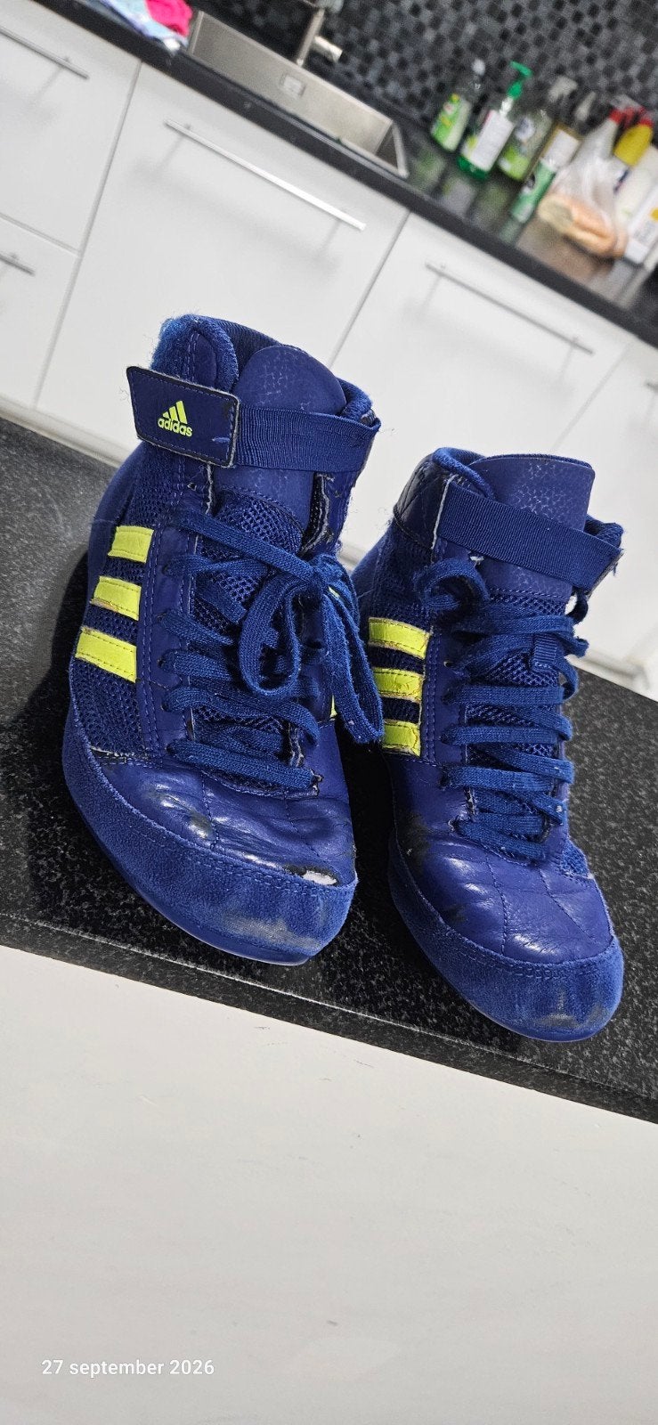 Adidas worstelschoenen - Blauw/Geel -, Gebruikt, Overige, Maat XS of kleiner, Ophalen of Verzenden