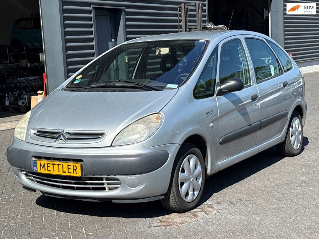 Citroen Xsara Picasso 1.8i-16V Différence, trekhaak, airco, 4 cilinders, 1749 cc, 116 pk, Origineel Nederlands