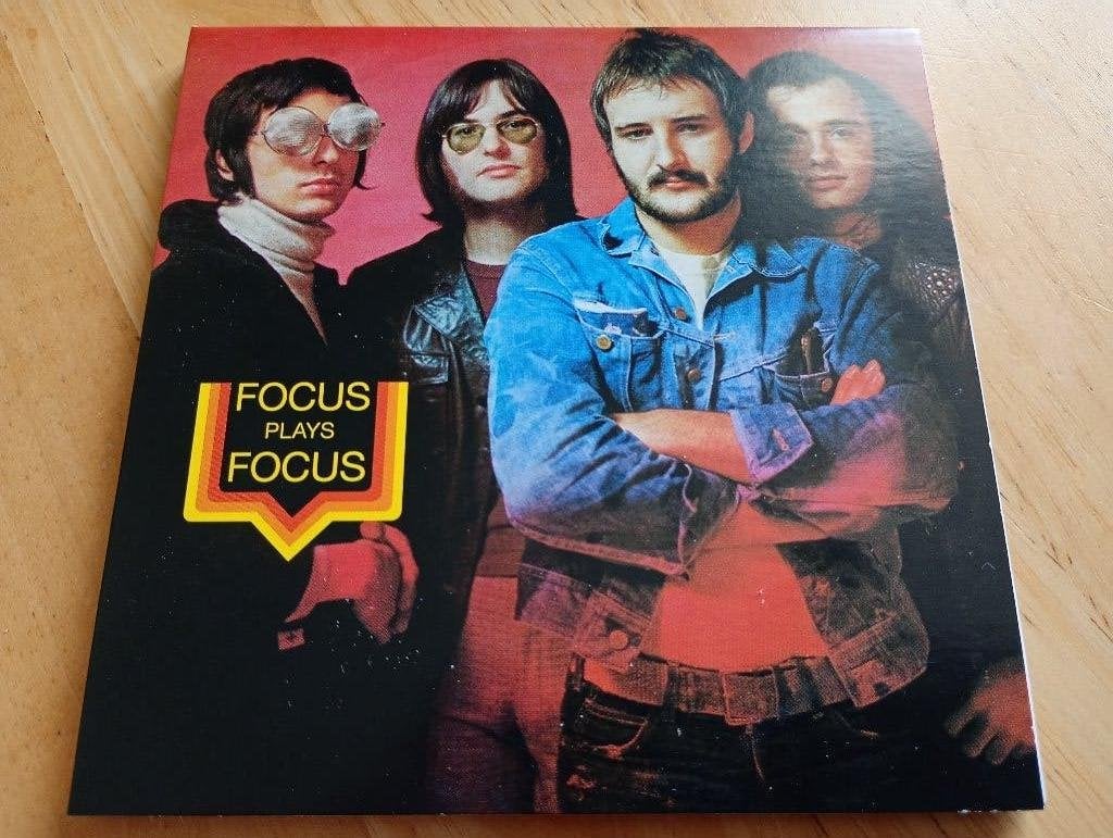 CD Focus - Plays Focus / In And Out Of Focus + 2 extras, Verzenden, Zo goed als nieuw, Progressive