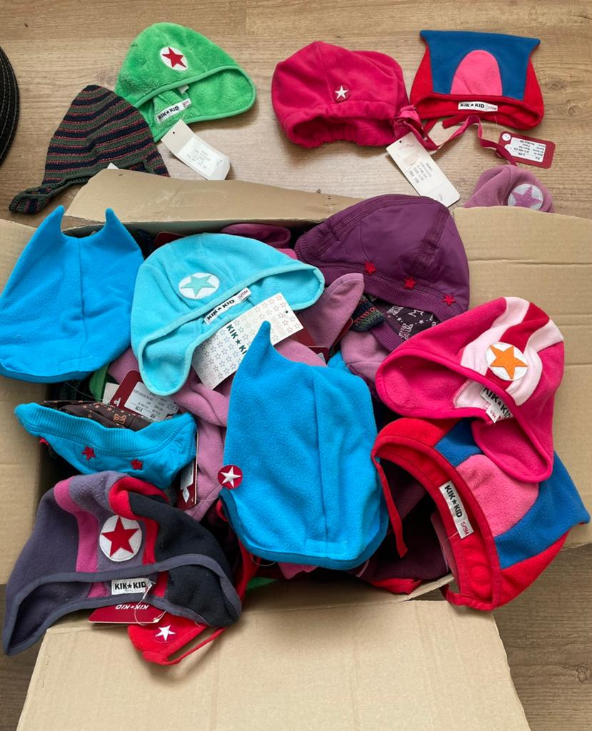 Partij nieuwe kindermutsen 77 stuks merk KIK*KID, Kinderen en Baby's, Kinderkleding | Mutsen, Sjaals en Handschoenen, Jongen of Meisje