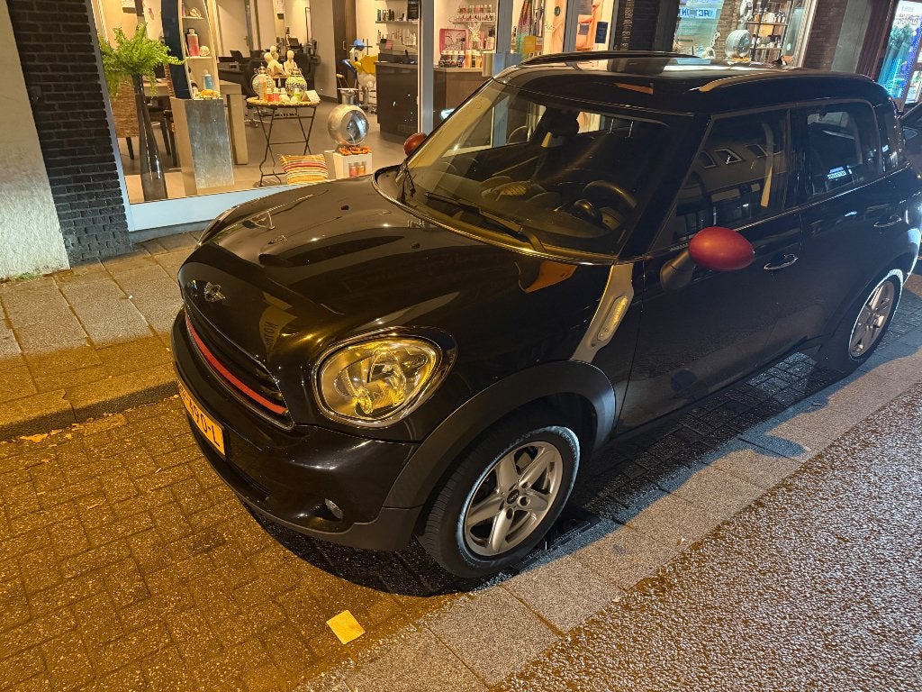 Mini Countryman 1.6 ONE 2013 Zwart NW koppeling APK AIRCO, Voorwielaandrijving, Stof, Zwart, 98 pk