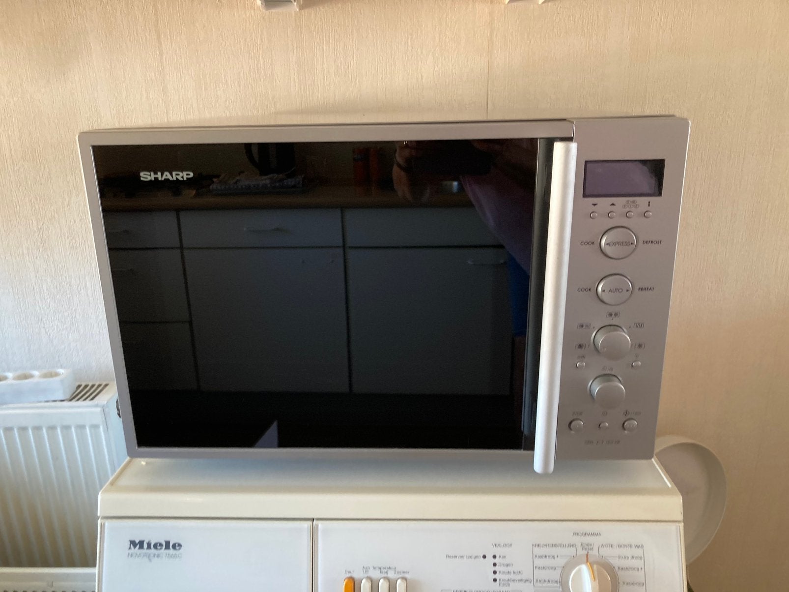 Mooie Sharp Combi magnetron oven, Witgoed en Apparatuur, Magnetrons, Ophalen, Zo goed als nieuw, Oven