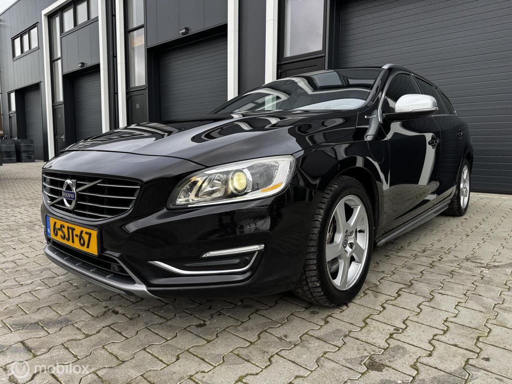 Volvo V60 2.4 D6 AWD Plug-In Hybrid Summum, Auto's, Volvo, Automaat, Zwart, Vierwielaandrijving, 212 €/maand