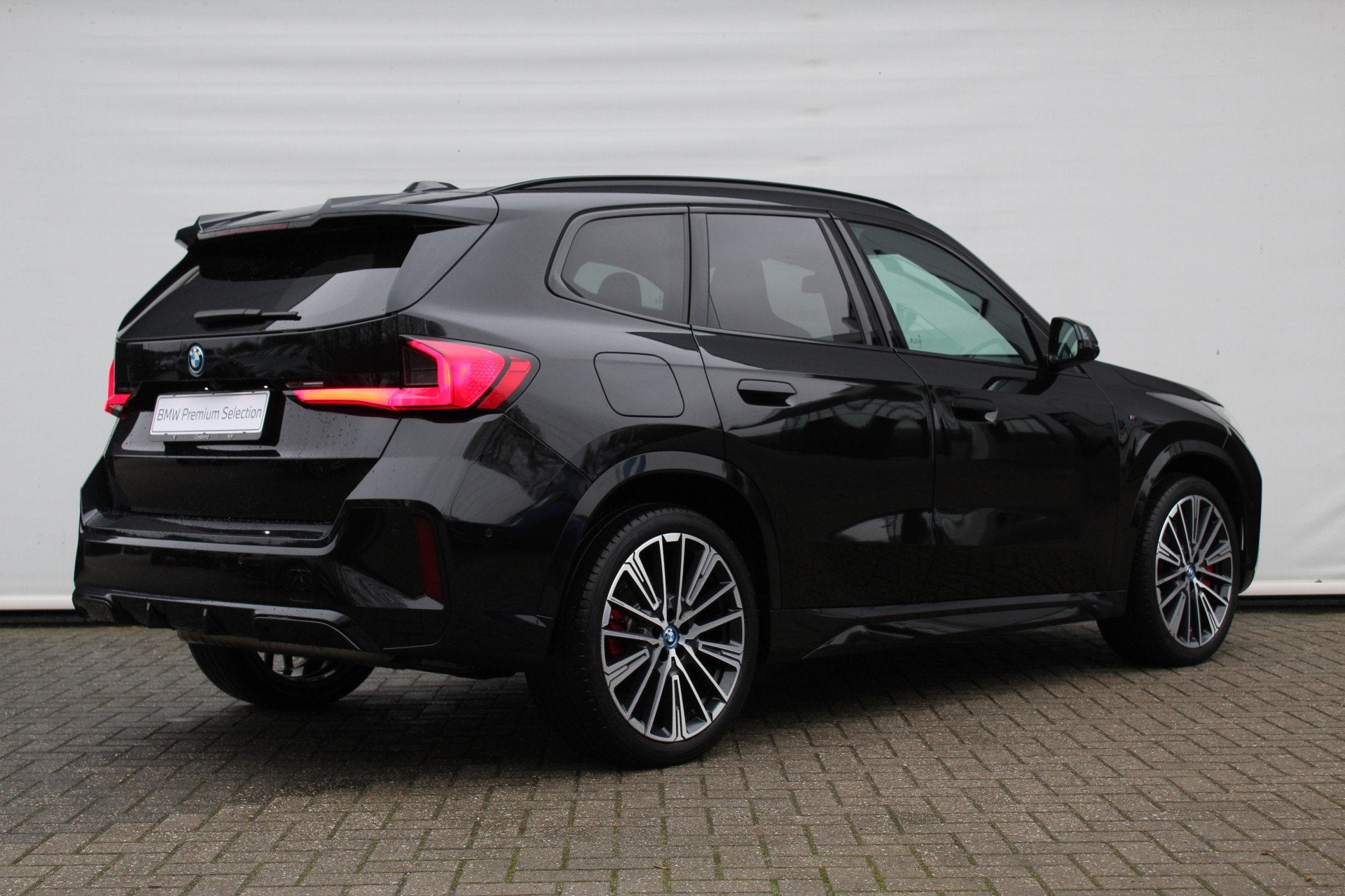 BMW X1 xDrive30e High Executive M Sport Automaat / Panoramad, Auto's, Stoelverwarming, Zwart, Origineel Nederlands, Bedrijf