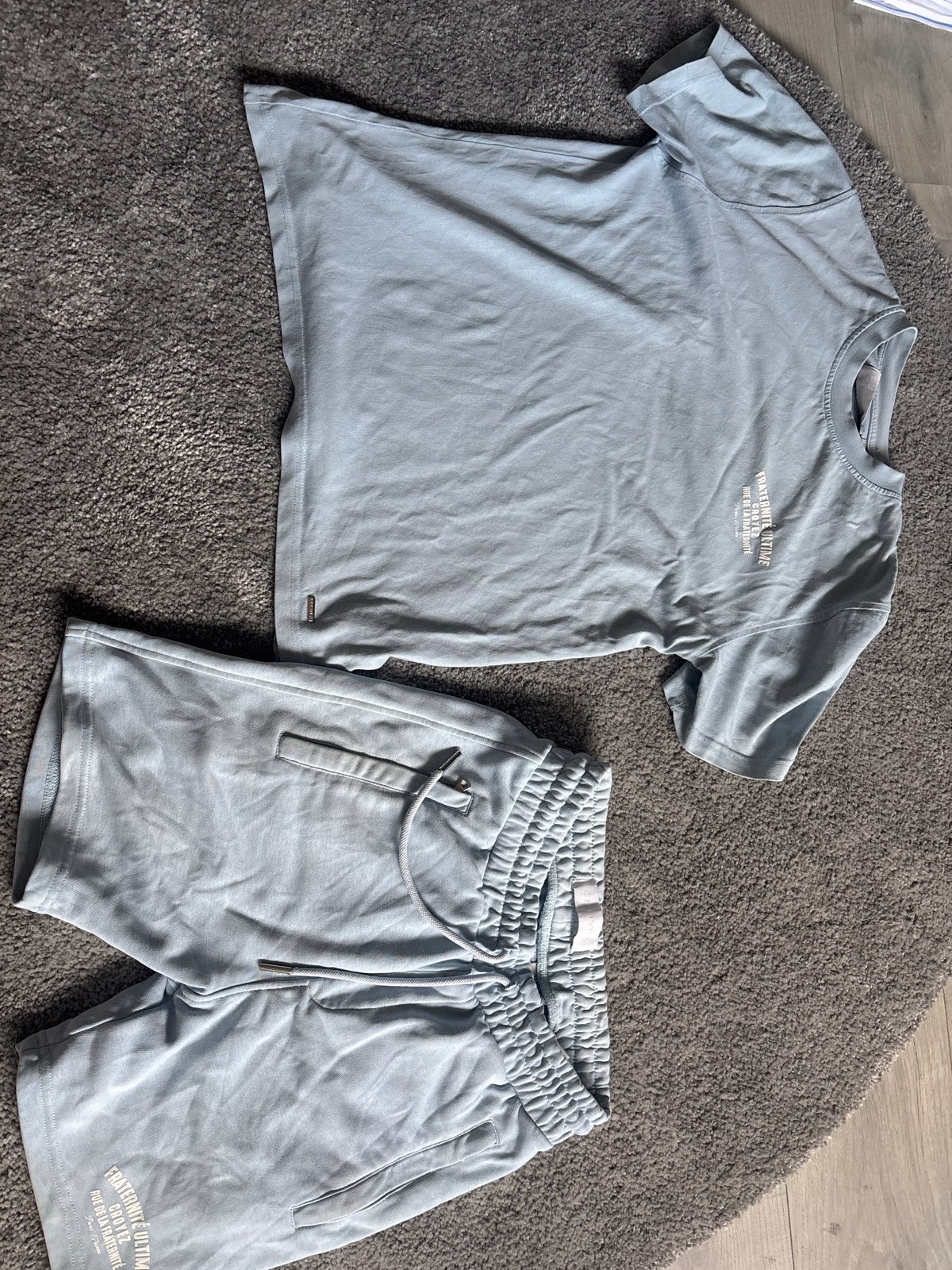 Croyez T-shirt en short set - Lichtblauw, Ophalen of Verzenden, Zo goed als nieuw