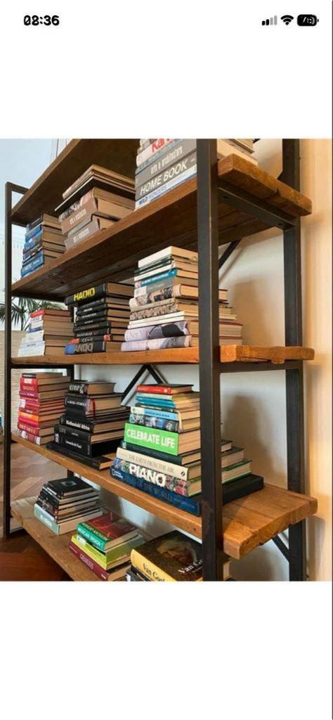 Boekenkast staal met geborsteld eikenhout, Huis en Inrichting, Ophalen, Met plank(en), Gebruikt, 200 cm of meer