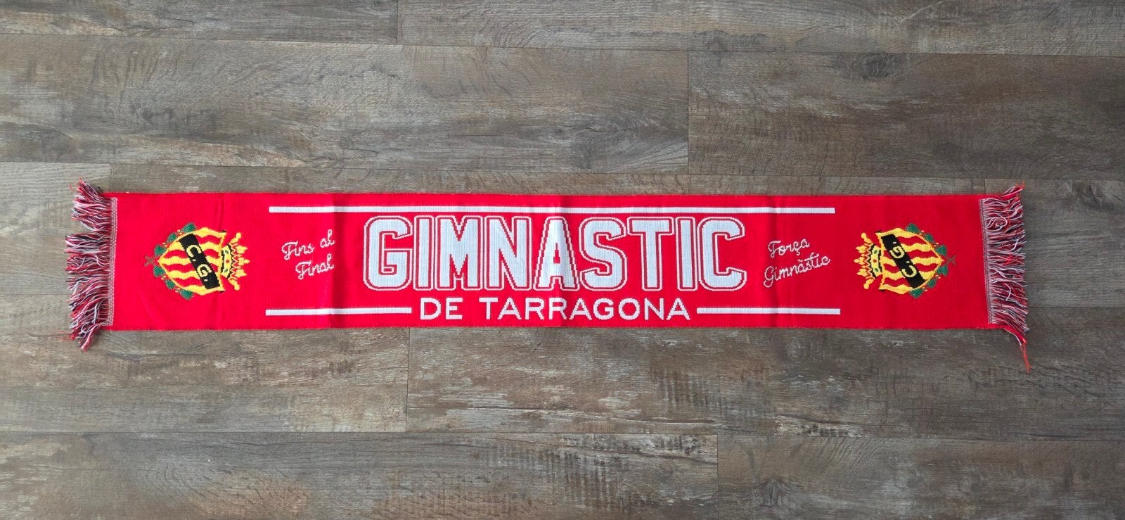 Sjaal Gimnastic De Tarragona, Ophalen of Verzenden, Zo goed als nieuw, Buitenlandse clubs, Vaantje of Sjaal