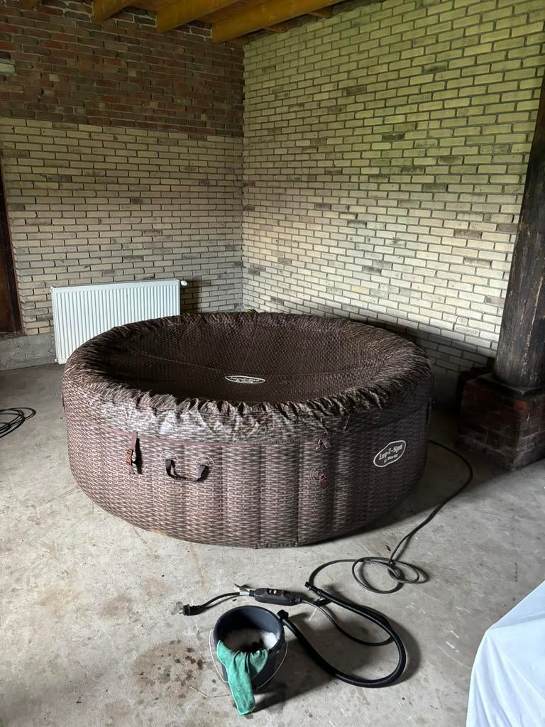 Jacuzzi Lay Z, Tuin en Terras, Bubbelbaden en Hottubs, Ophalen, Zo goed als nieuw