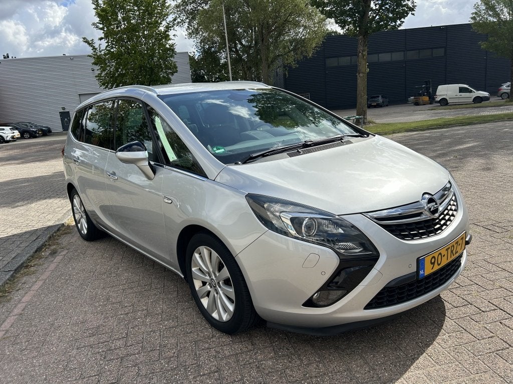 Opel Zafira Tourer 1.4 T Cosmo CRUISE NAVI PDC XENON NAP!, Auto's, Euro 5, 4 cilinders, Parkeersensor, Leder en Stof